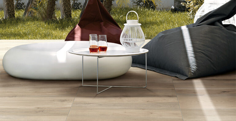 Outdoor Mood Wood slide 0
